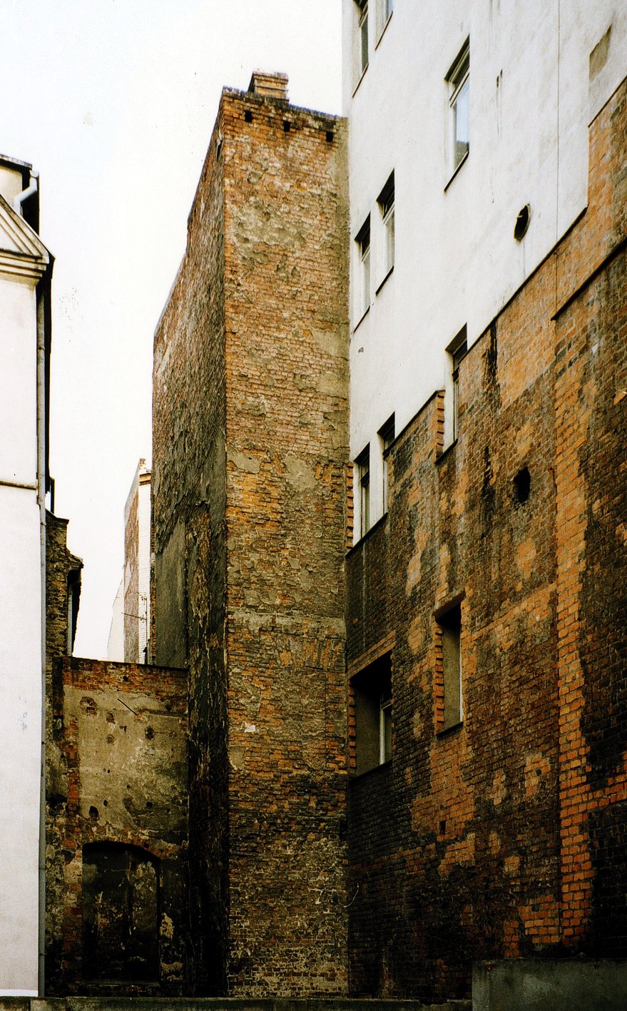 Mury_miejskie_wewnetrzne_Wroclaw_373862.jpg